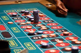 yutoto mobile app interface showing live blackjack table and account dashboard